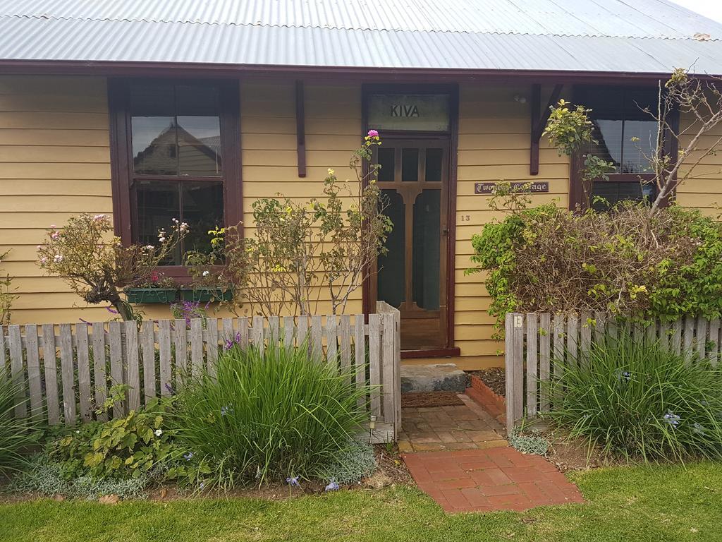 Twomey'S Cottage Куинсклиф Экстерьер фото